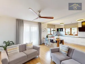 Prodej rodinného domu, Líbeznice, Školská, 186 m2