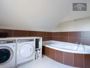 Prodej rodinného domu, Líbeznice, Školská, 186 m2