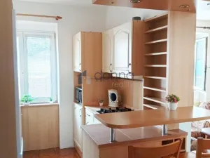 Pronájem bytu 2+kk, Praha, Ve struhách, 50 m2