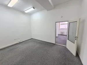 Pronájem kanceláře, Praha - Radotín, náměstí Osvoboditelů, 35 m2