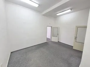 Pronájem kanceláře, Praha - Radotín, náměstí Osvoboditelů, 35 m2