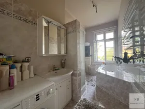 Prodej bytu 4+1, Karlovy Vary, Krále Jiřího, 171 m2