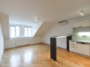 Pronájem bytu 2+kk, Praha - Vršovice, Bulharská, 72 m2