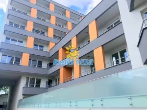 Pronájem bytu 1+kk, Praha - Vršovice, Novgorodská, 30 m2