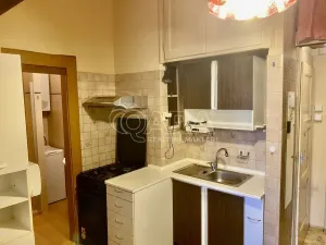 Pronájem bytu 1+1, Praha - Vršovice, Ruská, 46 m2