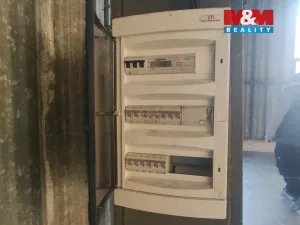 Pronájem skladu, Veleň, K Cihelně, 1100 m2