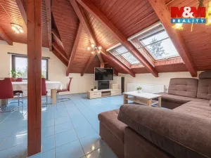 Prodej rodinného domu, Hradešín, 350 m2