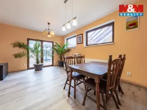 Prodej rodinného domu, Hradešín, 350 m2