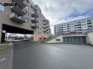 Pronájem garážového stání, Olomouc, Camilla Sitteho, 12 m2