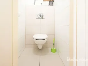 Pronájem bytu 1+kk, Praha - Strašnice, Černokostelecká, 32 m2