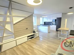Pronájem bytu 2+kk, Praha, Kytínská, 63 m2