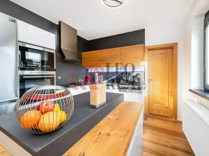 Prodej rodinného domu, Jesenice - Osnice, Hledíková, 164 m2