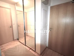 Pronájem bytu 1+kk, Praha - Žižkov, Ke kapslovně, 53 m2