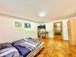 Pronájem bytu 1+1, Hrobice, 35 m2