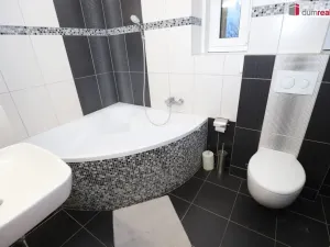 Pronájem bytu 2+1, Cheb, Vrchlického, 68 m2