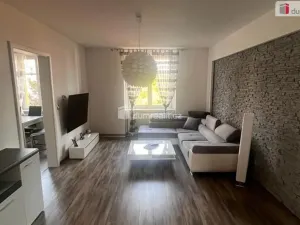 Pronájem bytu 2+1, Cheb, Vrchlického, 68 m2