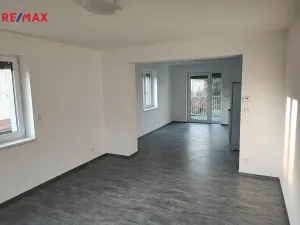 Pronájem bytu 2+kk, Praha, Společná, 65 m2