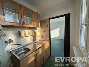 Prodej bytu 1+1, Hradec Králové, Na Kotli, 31 m2