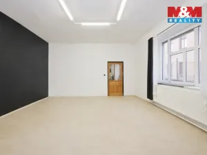Pronájem obchodního prostoru, Havlíčkův Brod, Nádražní, 64 m2