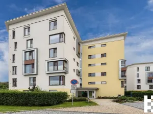 Pronájem bytu 3+kk, Praha - Hloubětín, Nademlejnská, 92 m2