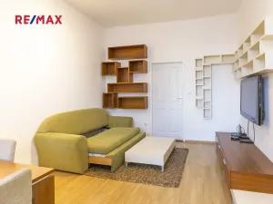 Pronájem bytu 2+kk, Pardubice, Bubeníkova, 50 m2