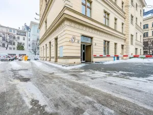 Prodej garáže, Praha - Vinohrady, U Zvonařky, 15 m2