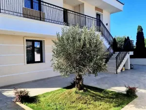 Prodej vily, Spille, 235 m2