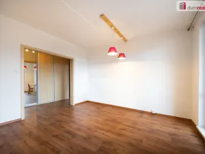 Prodej bytu 3+1, Lhenice, Sídliště SNP, 72 m2
