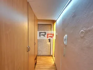 Prodej bytu 1+kk, Olomouc - Hejčín, Jarmily Glazarové, 27 m2