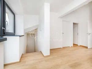 Prodej rodinného domu, Chocerady, 251 m2