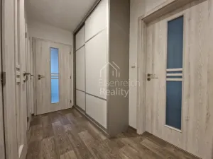 Pronájem bytu 3+1, Hradec Králové - Moravské Předměstí, Sekaninova, 77 m2