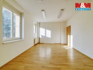 Prodej výrobních prostor, Mariánské Lázně - Úšovice, U Mlékárny, 1870 m2