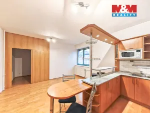 Pronájem bytu 2+kk, Dvůr Králové nad Labem, Štefánikova, 49 m2