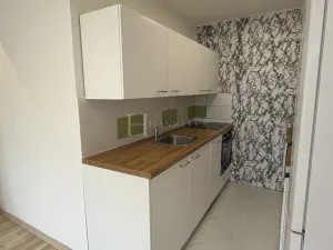 Pronájem bytu 2+kk, Kladno - Kročehlavy, Ústecká, 41 m2
