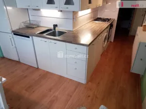 Pronájem bytu 2+1, Karlovy Vary - Bohatice, Lomená, 61 m2