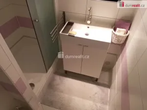 Pronájem bytu 2+1, Karlovy Vary - Bohatice, Lomená, 61 m2