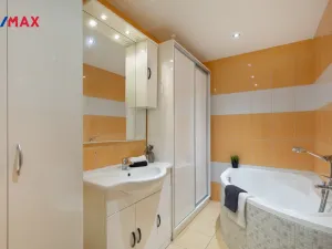 Pronájem bytu 1+1, Meziboří, Dělnická, 60 m2