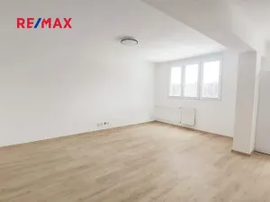 Pronájem bytu 2+1, Mladá Boleslav, náměstí Republiky, 53 m2