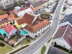 Prodej bytu 3+kk, Studená, nám. Sv. J. Nepomuckého, 117 m2