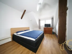 Prodej bytu 3+kk, Studená, nám. Sv. J. Nepomuckého, 117 m2