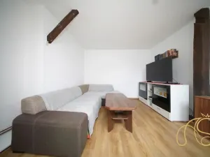 Prodej bytu 3+kk, Studená, nám. Sv. J. Nepomuckého, 117 m2