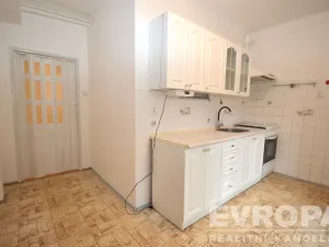 Prodej bytu 2+1, Praha, Oblouková, 60 m2