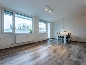 Prodej bytu 1+kk, Praha - Prosek, Lovosická, 34 m2