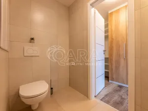 Prodej bytu 1+kk, Praha - Prosek, Lovosická, 34 m2