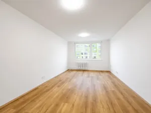 Prodej bytu 3+1, Praha - Černý Most, Vybíralova, 79 m2