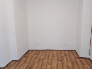 Pronájem kanceláře, Kladno, Váňova, 41 m2