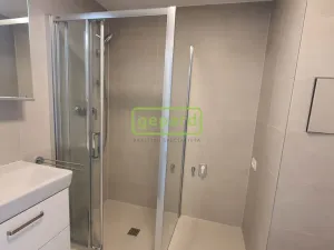 Pronájem bytu 1+kk, Praha, Kolbenova, 35 m2