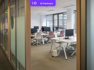 Pronájem kanceláře, Praha - Karlín, Sokolovská, 311 m2