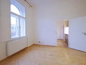 Pronájem bytu 1+1, Praha - Vinohrady, Polská, 42 m2