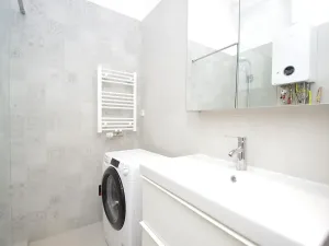 Pronájem bytu 1+1, Praha - Vinohrady, Polská, 42 m2